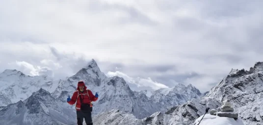 on the way to Khong mo La pass from Chukkung